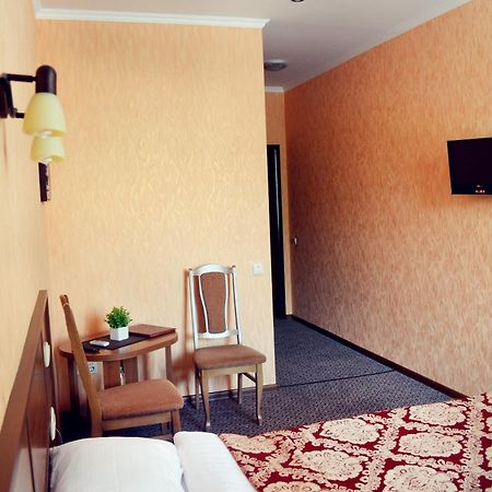 Hotel Dobrodiy 文尼察 外观 照片