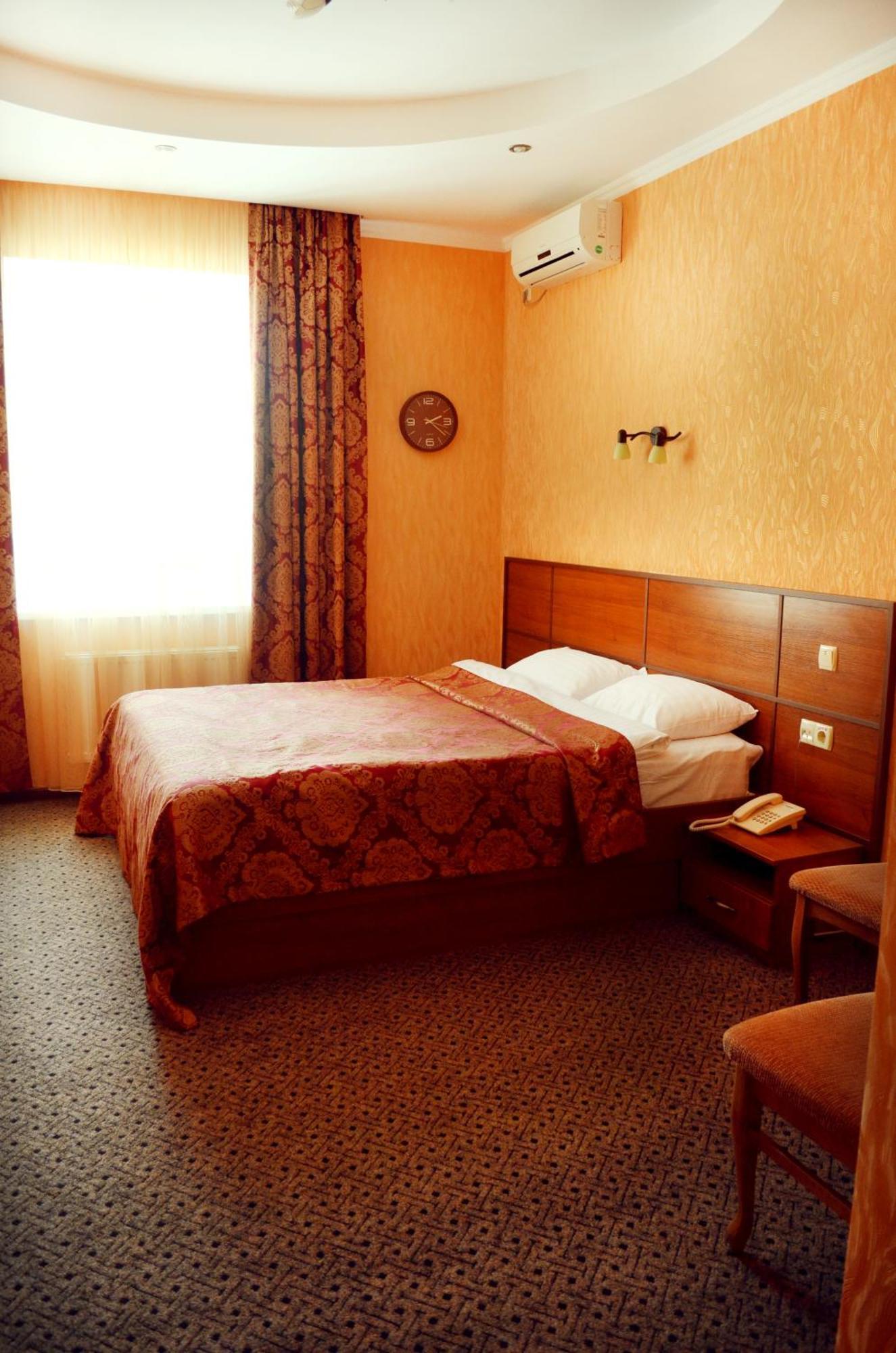 Hotel Dobrodiy 文尼察 外观 照片