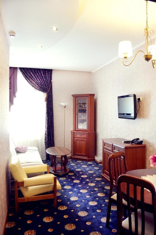 Hotel Dobrodiy 文尼察 外观 照片